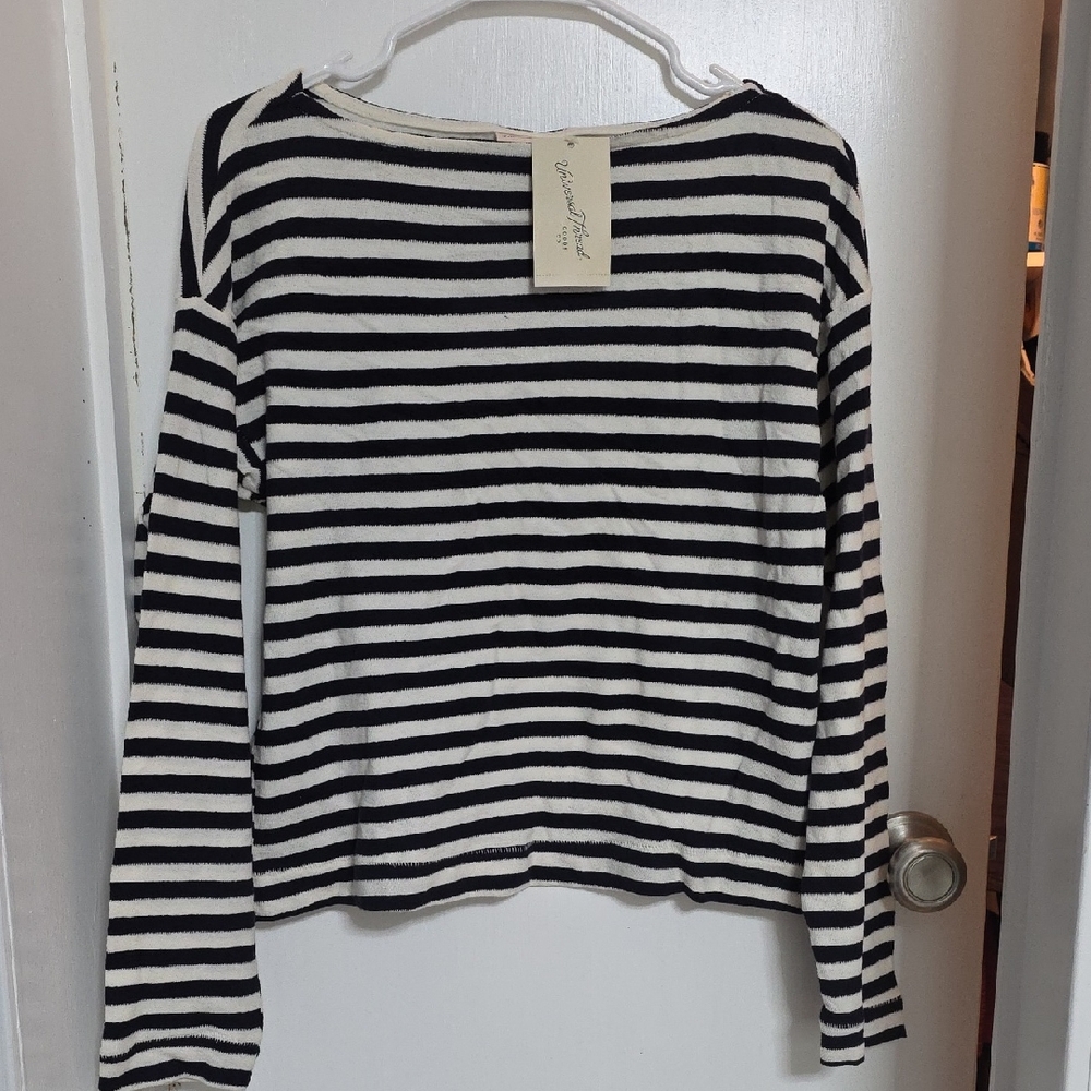 Universal Thread Striped Black and White Women's Top